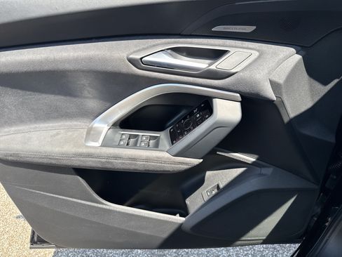 Certified 2026 Audi SQ5 Premium Plus AWD/4WD image 9