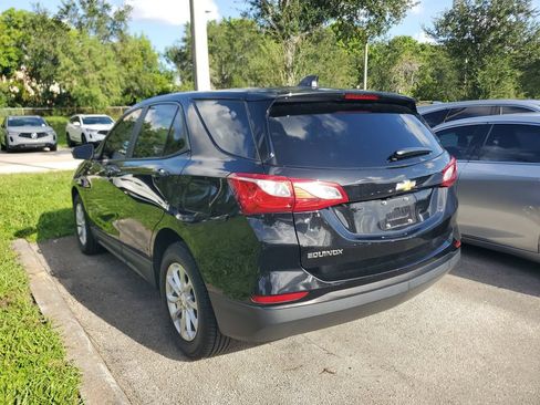 Used 2021 Chevrolet Equinox LS FWD image 6