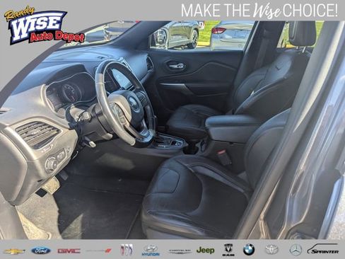 Used 2019 Jeep Cherokee High Altitude image 9