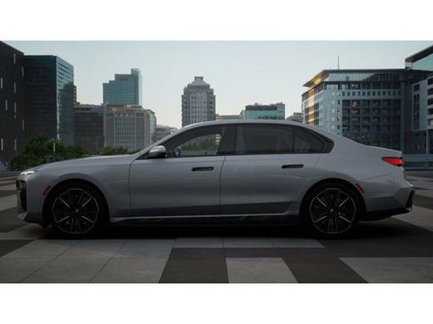 New 2025 BMW i7 eDrive50 w/ M Sport Package image 4