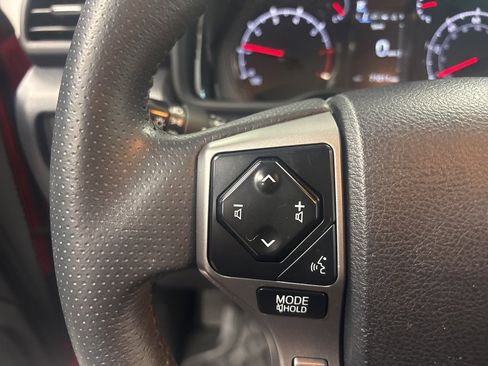 Used 2022 Toyota 4Runner SR5 image 15