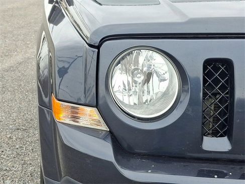 Used 2016 Jeep Patriot Sport w/ Power Value Group image 9