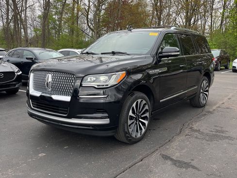 Used 2022 Lincoln Navigator Reserve AWD/4WD image 1