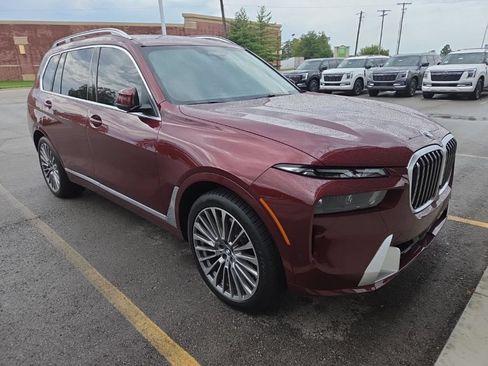 Used 2024 BMW X7 xDrive40i AWD/4WD image 1