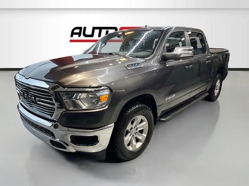 Used 2023 RAM 1500 Laramie AWD/4WD image 3