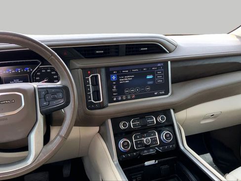 Certified 2021 GMC Yukon XL Denali RWD image 7