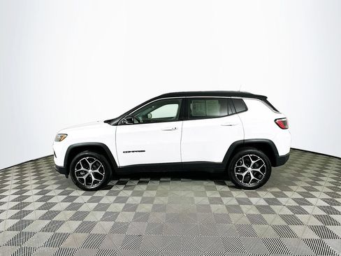 Certified 2024 Jeep Compass Limited image 6