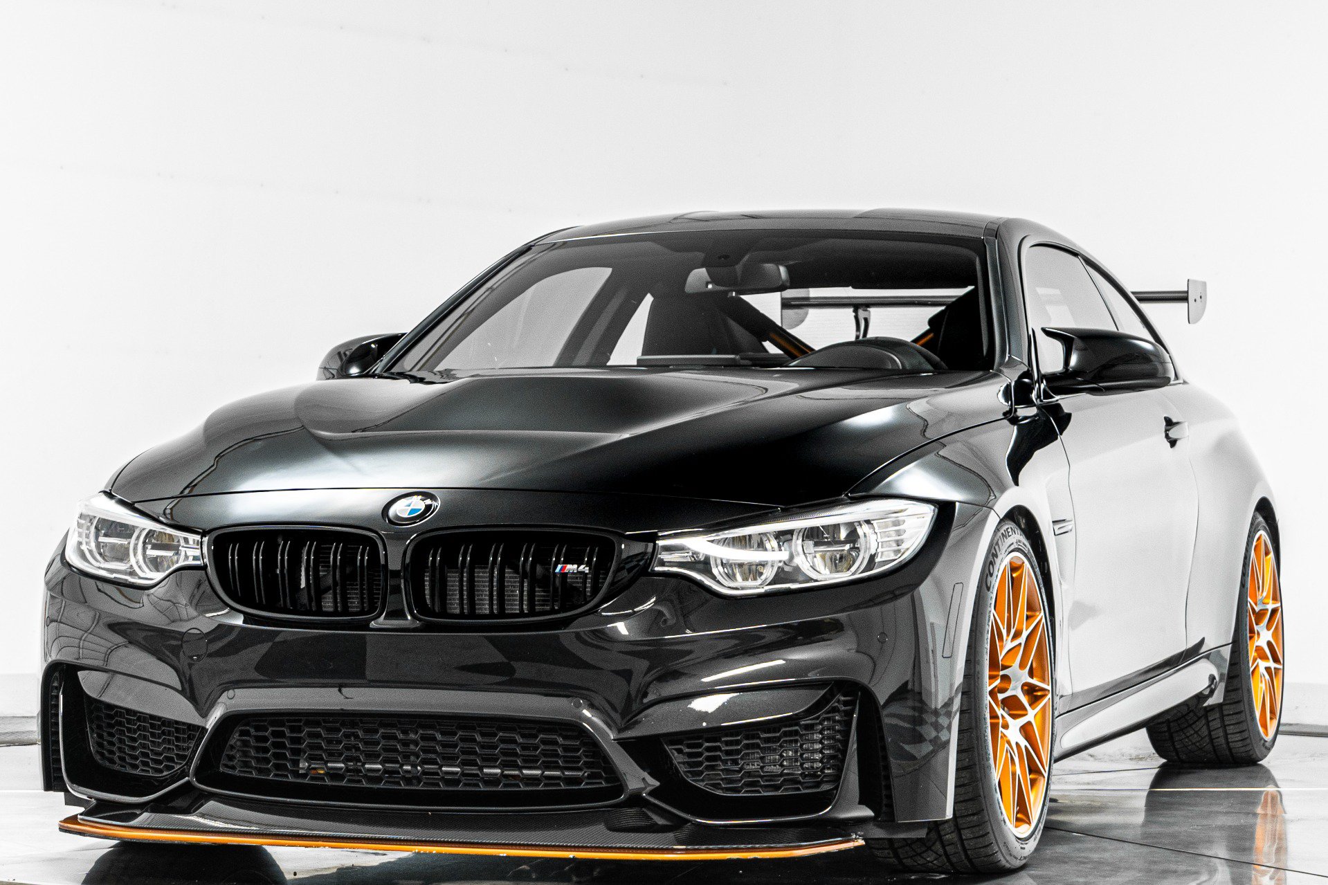 Used 2016 BMW M4 GTS RWD image 5