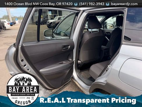 Used 2024 Toyota Corolla Cross AWD Hybrid image 15
