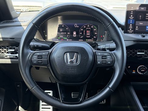 Used 2025 Honda Accord Sport image 16