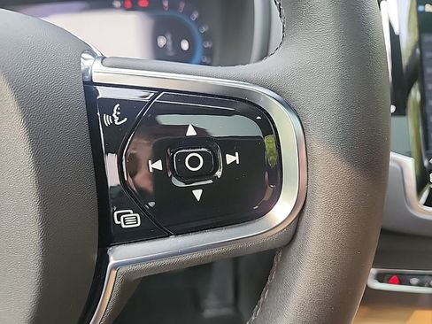 Certified 2024 Volvo XC90 B6 Ultimate w/ Lounge Package AWD/4WD image 14