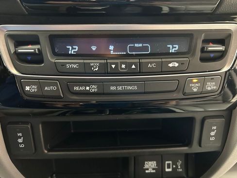 Used 2017 Honda Ridgeline RTL-E image 16
