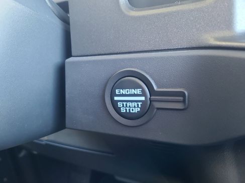 Used 2025 Ford Bronco Badlands image 29