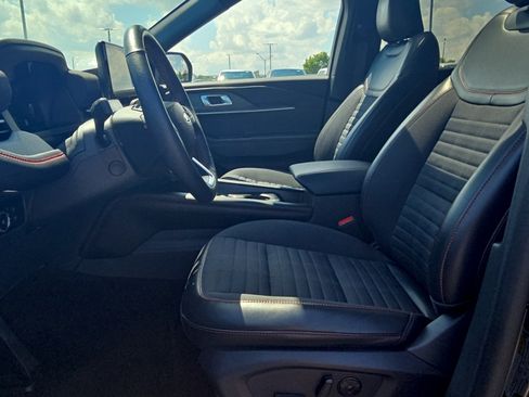 Used 2025 Ford Explorer ST-Line w/ Premium Package AWD/4WD image 10
