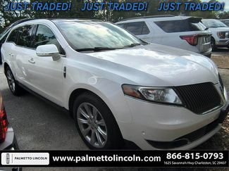 Used 2016 Lincoln MKT AWD w/ Equipment Group 201A image 1