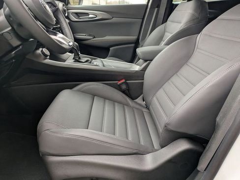 New 2025 Alfa Romeo Tonale w/ Premium Package image 9