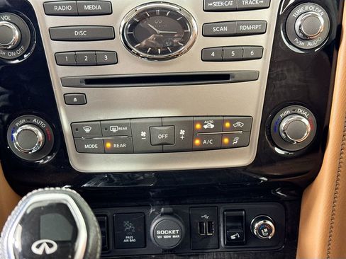 Used 2018 INFINITI QX80 4WD w/ Deluxe Technology Package image 16