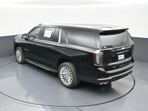 New 2026 Chevrolet Suburban High Country w/ Sun And Tow Package AWD/4WD image 60