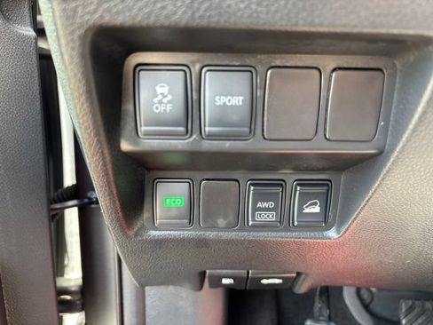 Used 2016 Nissan Rogue S AWD/4WD image 15