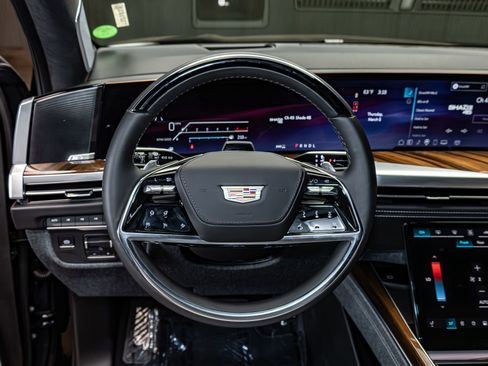 Used 2026 Cadillac Escalade Platinum Sport w/ LPO, ONYX Package image 15