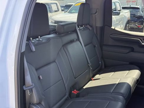 Used 2024 GMC Sierra 1500 SLT RWD image 31