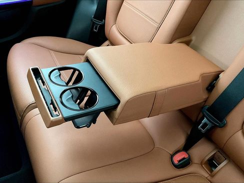 Certified 2026 Mercedes-Benz GLC 300 4MATIC image 38