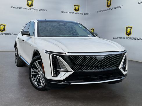 Used 2024 Cadillac Lyriq Luxury RWD image 3