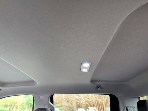 Used 2021 GMC Sierra 1500 Elevation image 29