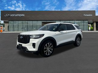 Used 2025 Ford Explorer ST-Line w/ Premium Package video 1