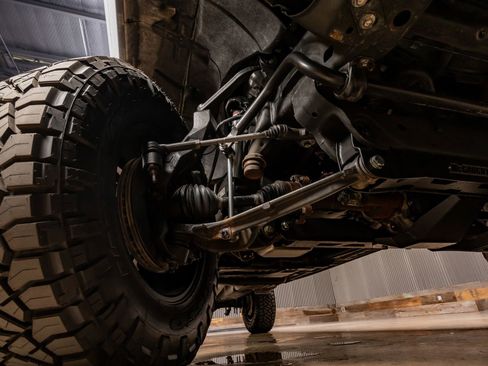 Used 2022 GMC Sierra 2500 AT4 w/ AT4 Preferred Package image 14