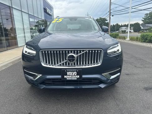 Certified 2025 Volvo XC90 B6 Plus w/ Protection Package Premier AWD/4WD image 7
