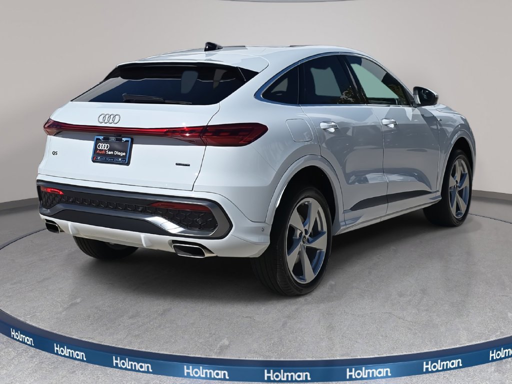 Used 2025 Audi Q5 Premium Plus w/ Premium Plus AWD/4WD image 3