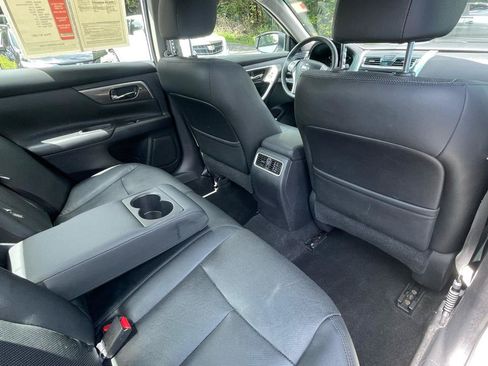 Used 2015 Nissan Altima 2.5 SL w/ Technology Package FWD image 26