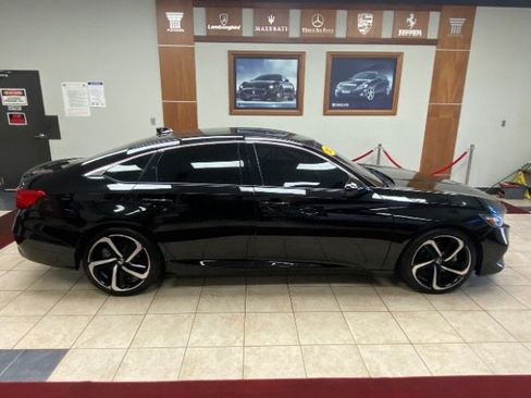 Used 2021 Honda Accord Sport image 6