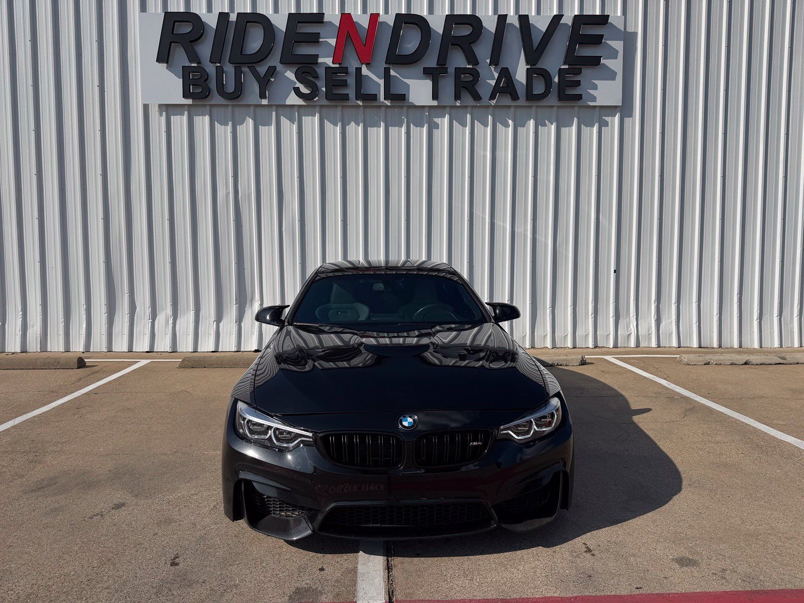 Used 2017 BMW M4 Coupe RWD image 11