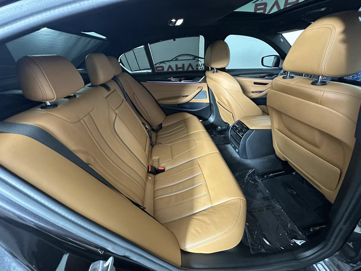 Used 2019 BMW 540i w/ Premium Package RWD image 30