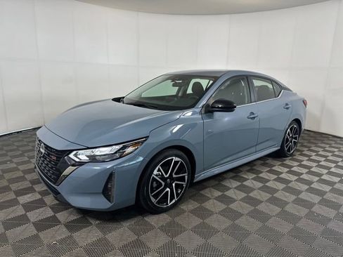 Certified 2025 Nissan Sentra SR image 7