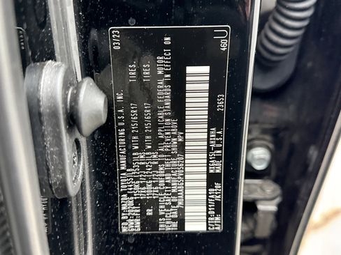 Used 2023 Toyota Corolla Cross L image 11