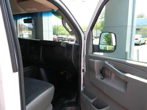 Used 2019 Chevrolet Express 2500 w/ Driver Convenience Package RWD image 20