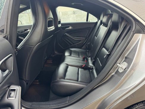 Used 2014 Mercedes-Benz CLA 250 image 19
