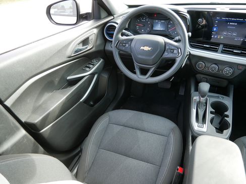 Certified 2024 Chevrolet Trax LS w/ LS Convenience Package image 9