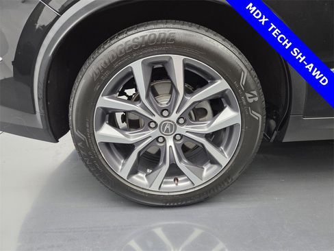 Used 2024 Acura MDX SH-AWD w/ Technology Package image 29