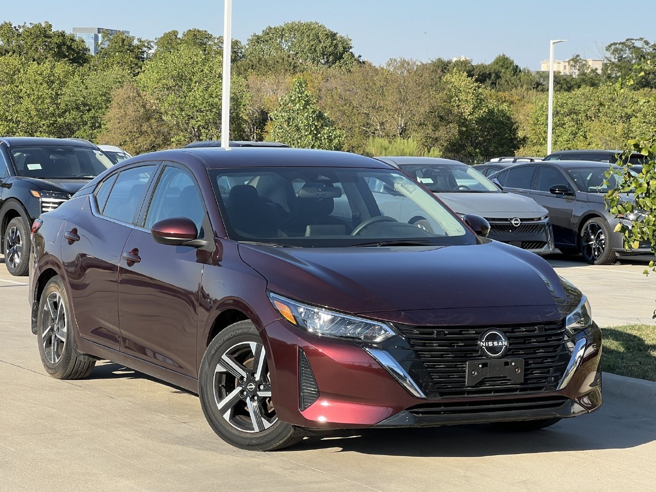 Used 2024 Nissan Sentra SV FWD image 1