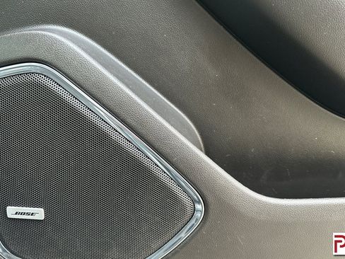 Used 2019 Chevrolet Suburban LT image 24