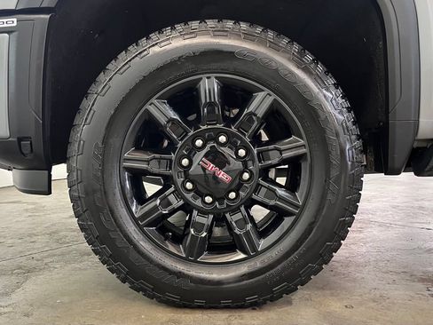 Used 2024 GMC Sierra 3500 AT4 w/ AT4 Premium Plus Package AWD/4WD image 15