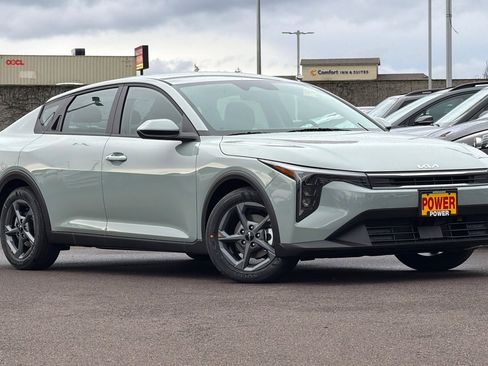 New 2026 Kia K4 LXS image 2