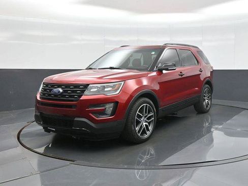 Used 2016 Ford Explorer Sport AWD/4WD image 3