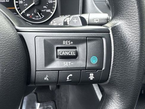 Used 2024 Nissan Rogue SV AWD/4WD image 21