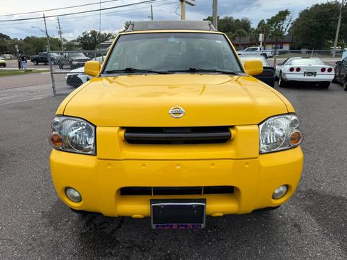 Used 2003 Nissan Frontier SE AWD/4WD image 2