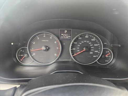 Used 2014 Subaru Outback 2.5i Premium w/ Accessory Value Package (OY1) image 11